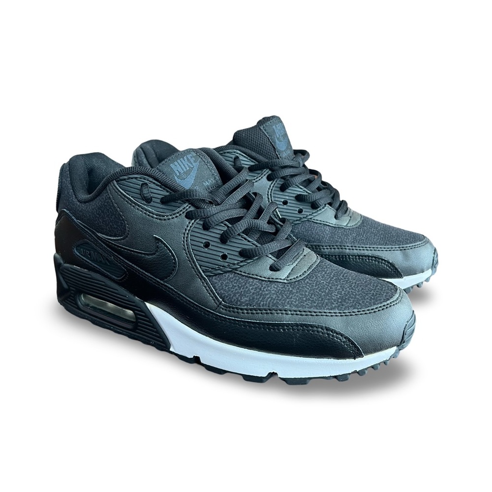 Nike air max 90 black womans size 8 NEW IN BOX